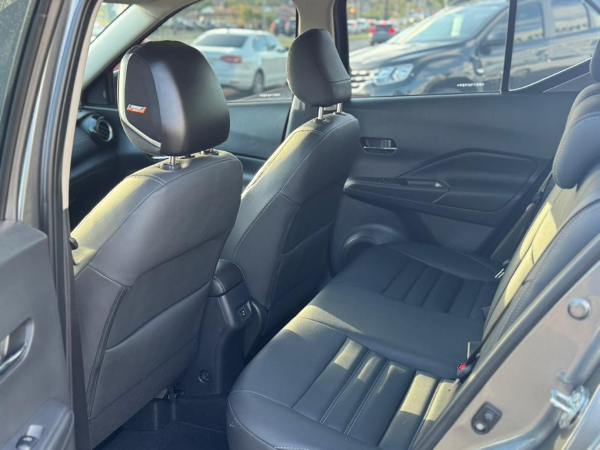 nissan kicks 1.6 16v flexstart exclusive xtronic flex 4p automatico 2024