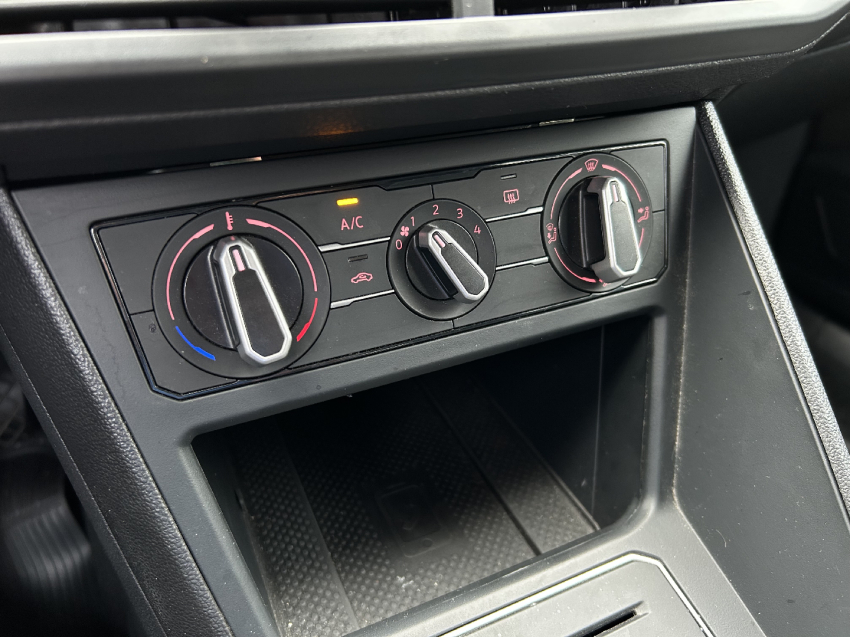 volkswagen nivus 1.0 200 tsi total flex comfortline automatico 4p 202314