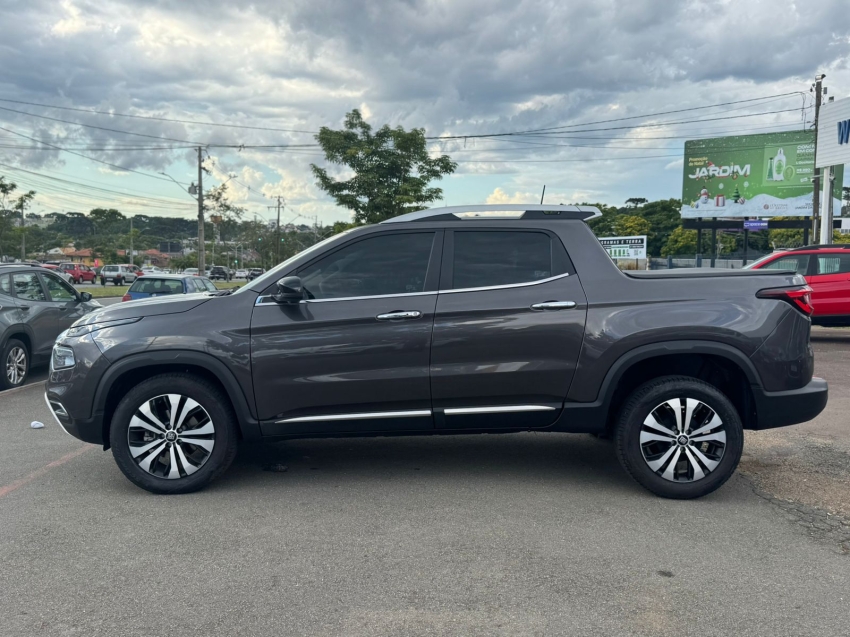 fiat toro 1.3 turbo 270 flex volcano at6 4p automatico 20253