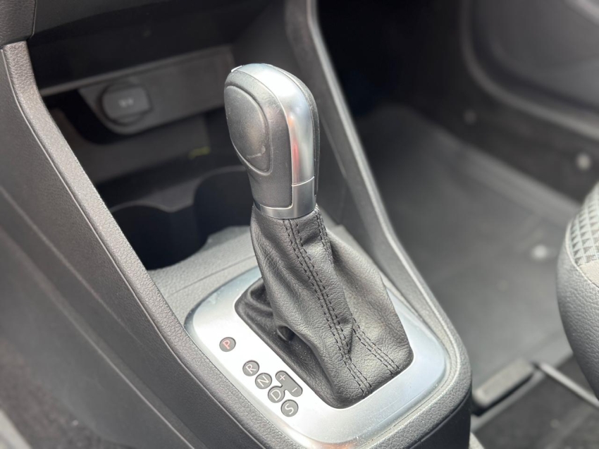 volkswagen voyage 1.6 16v msi totalflex 4p automatico flex 202210