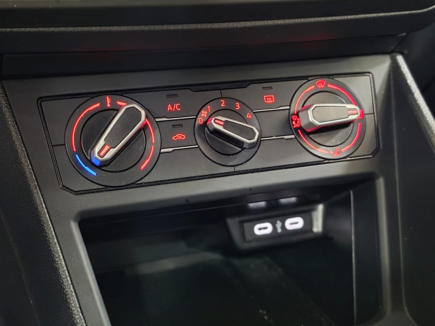 volkswagen nivus 1.0 200 tsi total flex comfortline automatico 4p 202415