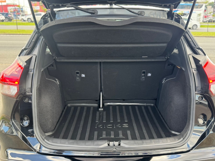 nissan kicks play 1.6 16v flexstart sense xtronic flex 4p automatico 202515