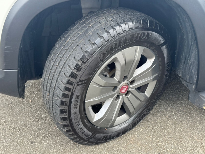 fiat toro 1.8 16v evo flex freedom at6 4p automatico 202017