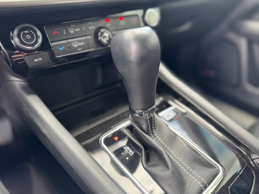 jeep compass 1.3 t270 turbo flex longitude at6 4p automatico 202213