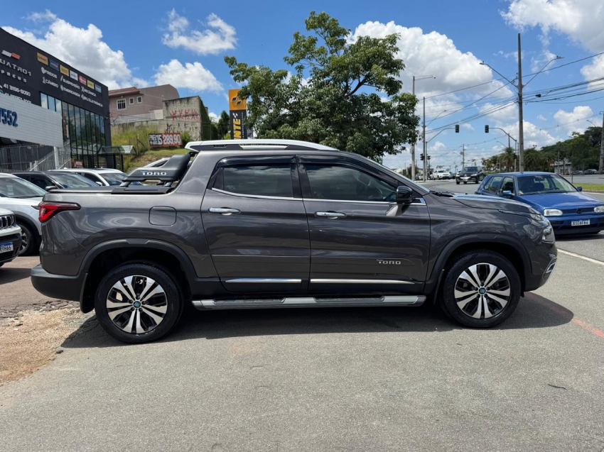 fiat toro 1.3 turbo 270 flex volcano at6 4p automatico 20257