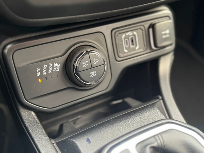 jeep renegade 1.3 t270 turbo flex s 4x4 at9 4p automatico 202213