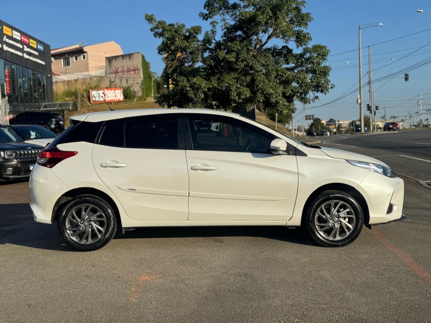 toyota yaris 1.5 16v flex xs multidrive 4p automatico 20247