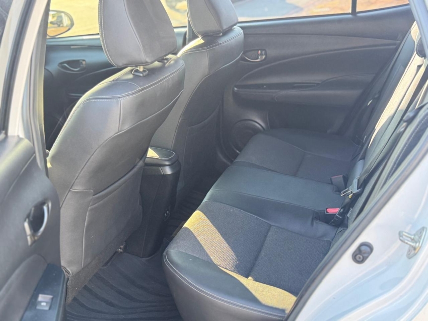 toyota yaris 1.5 16v flex xs multidrive 4p automatico 202415