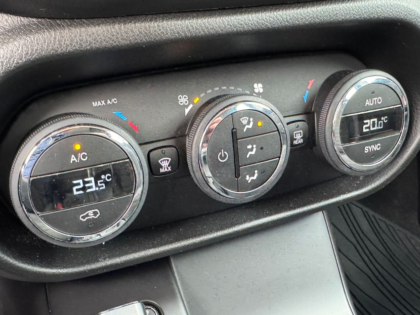fiat toro 1.8 16v evo flex freedom at6 4p automatico 202013