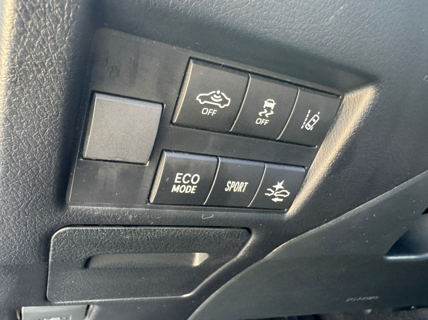 toyota yaris 1.5 16v flex xls connect multidrive 4p automatico 202315