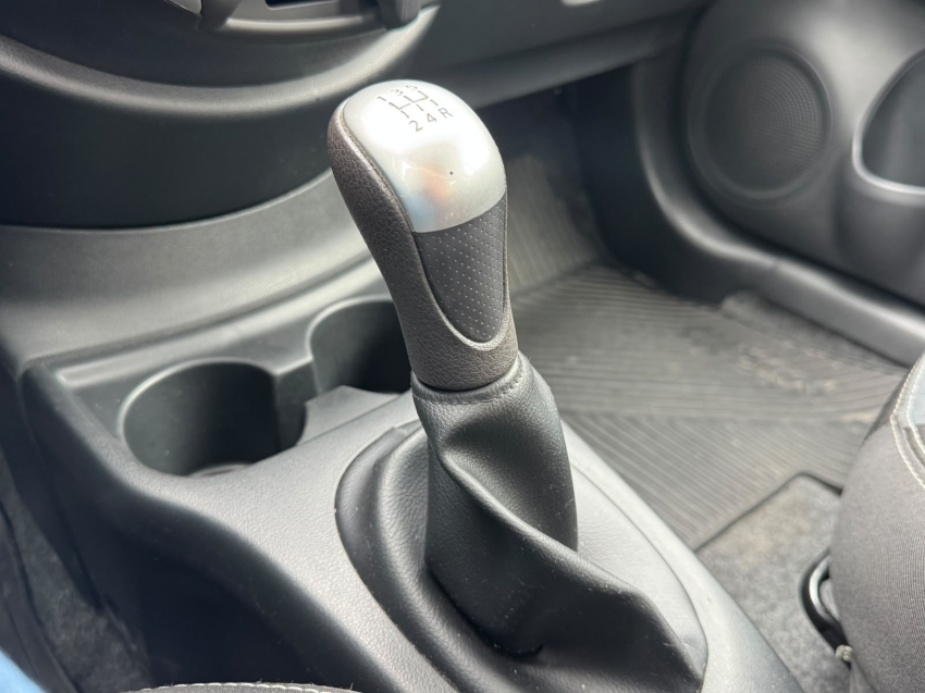 nissan versa 1.6 16v flexstart sv 4p manual flex 201912