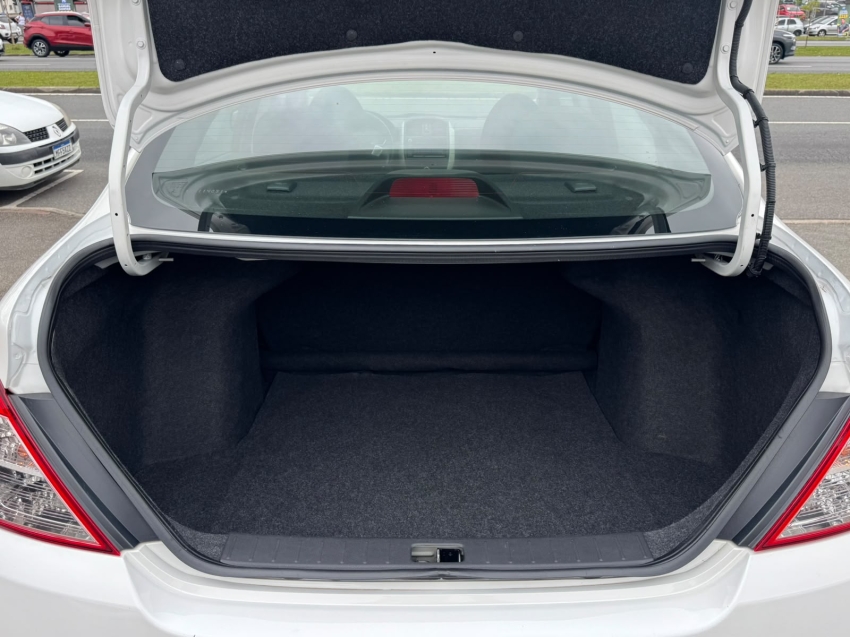 nissan versa 1.6 16v flexstart sv 4p manual flex 201914