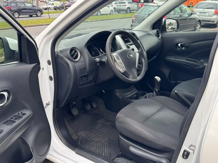 nissan versa 1.6 16v flexstart sv 4p manual flex 20198