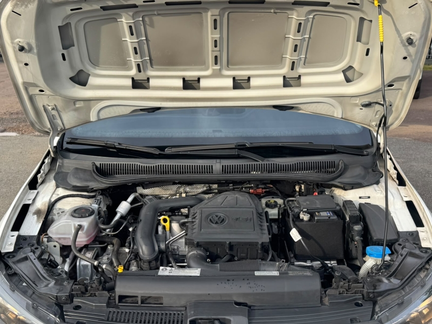 volkswagen polo 1.0 200 tsi comfortline automatico flex 4p 202015