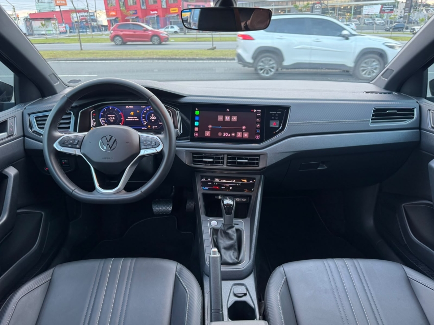volkswagen nivus 1.0 200 tsi total flex highline automatico 4p 202610