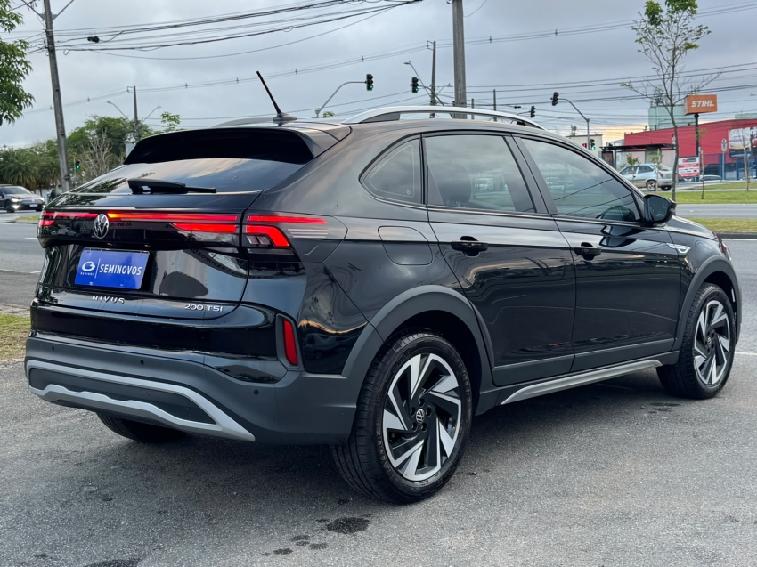 volkswagen nivus 1.0 200 tsi total flex highline automatico 4p 20267