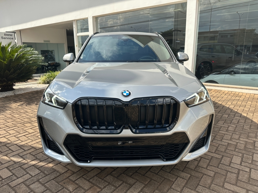 bmw x1 2.0 16v turbo gasolina sdrive20i m sport steptronic 5p automatico 2025