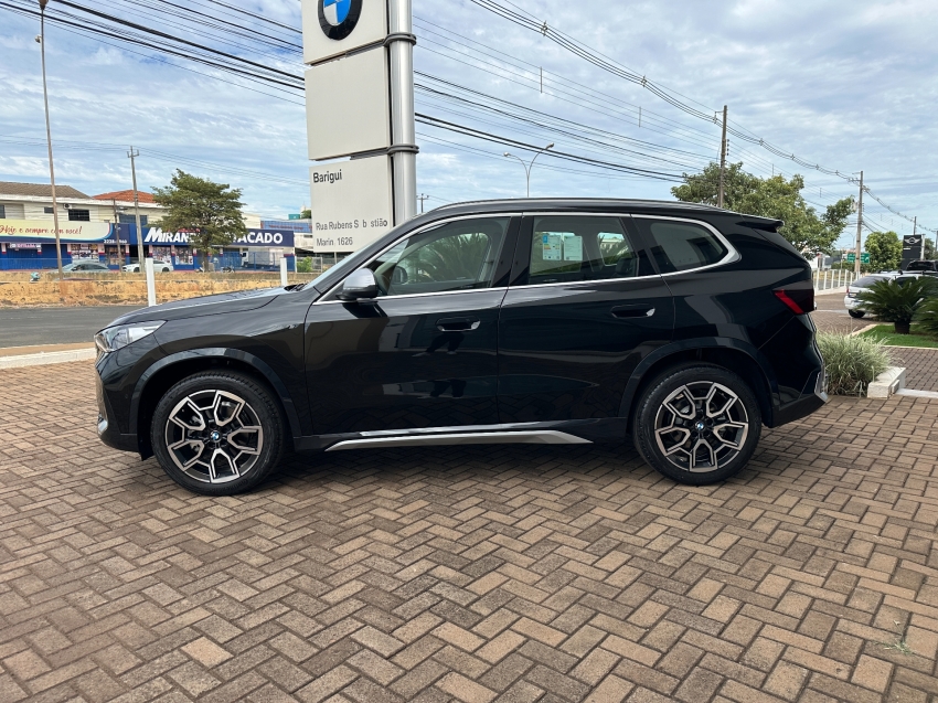 bmw x1 2.0 16v turbo gasolina sdrive20i x-line steptronic 5p automatico 2025