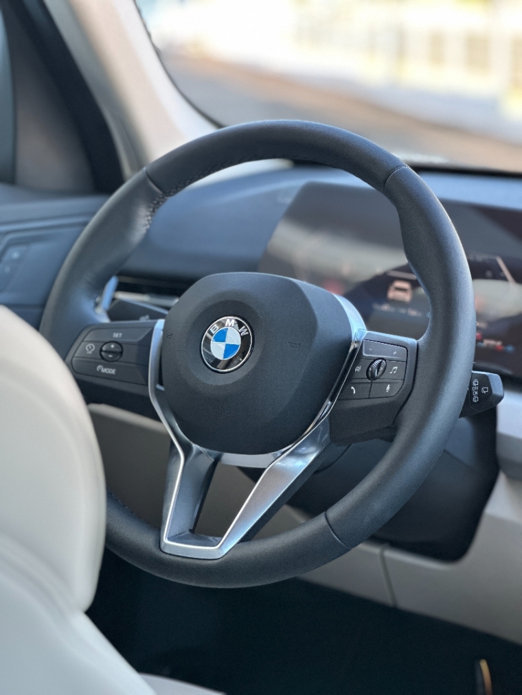 bmw x1 1.5 12v turbo gasolina sdrive18i gp steptronic 5p automatico 2025