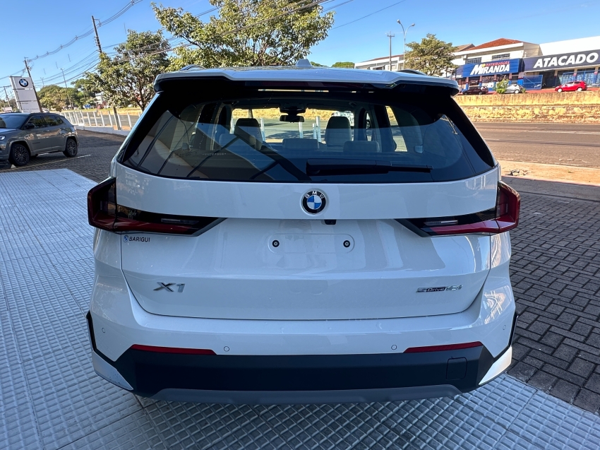 bmw x1 1.5 12v turbo gasolina sdrive18i gp steptronic 5p automatico 2025