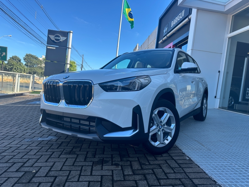 bmw x1 1.5 12v turbo gasolina sdrive18i gp steptronic 5p automatico 2025