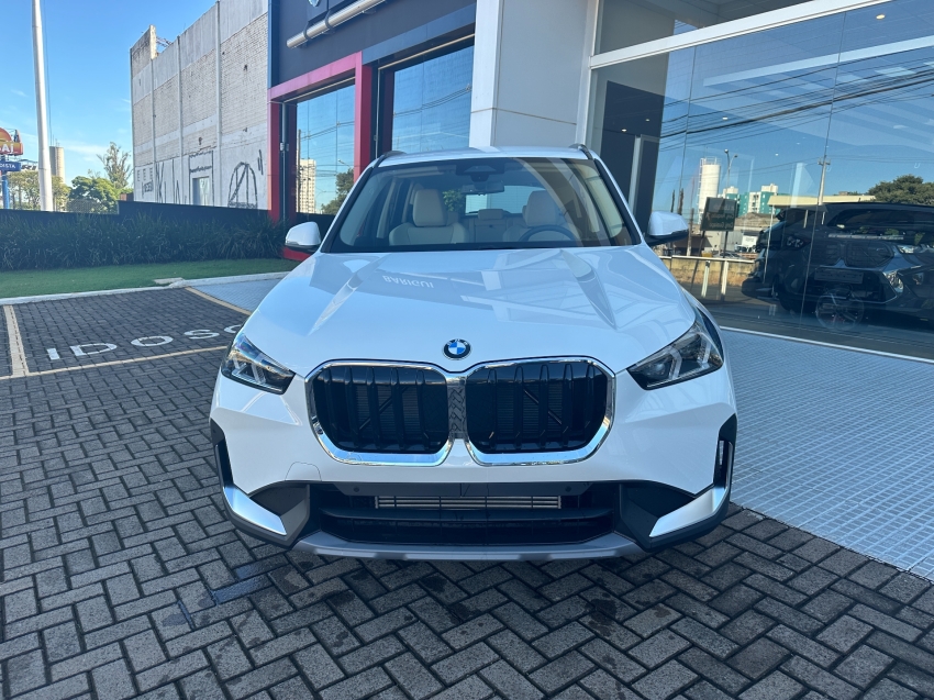 bmw x1 1.5 12v turbo gasolina sdrive18i gp steptronic 5p automatico 2025