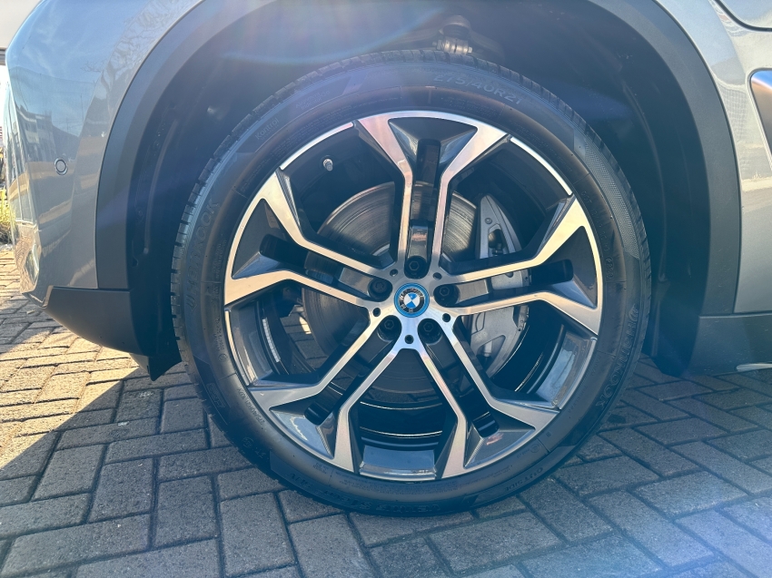 bmw x5 3.0 i6 turbo hibrido xdrive50e x-line automatico 5p 2025