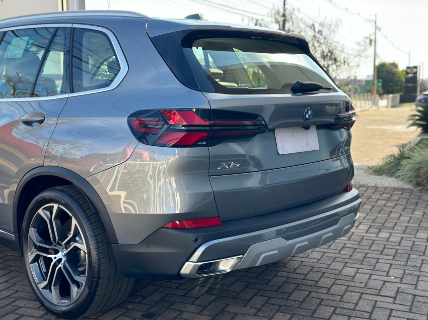 bmw x5 3.0 i6 turbo hibrido xdrive50e x-line automatico 5p 2025
