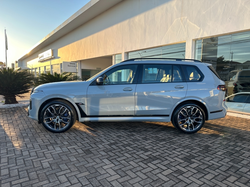 bmw x7 4.4 v8 gasolina m60i steptronic 4p automatico 2024