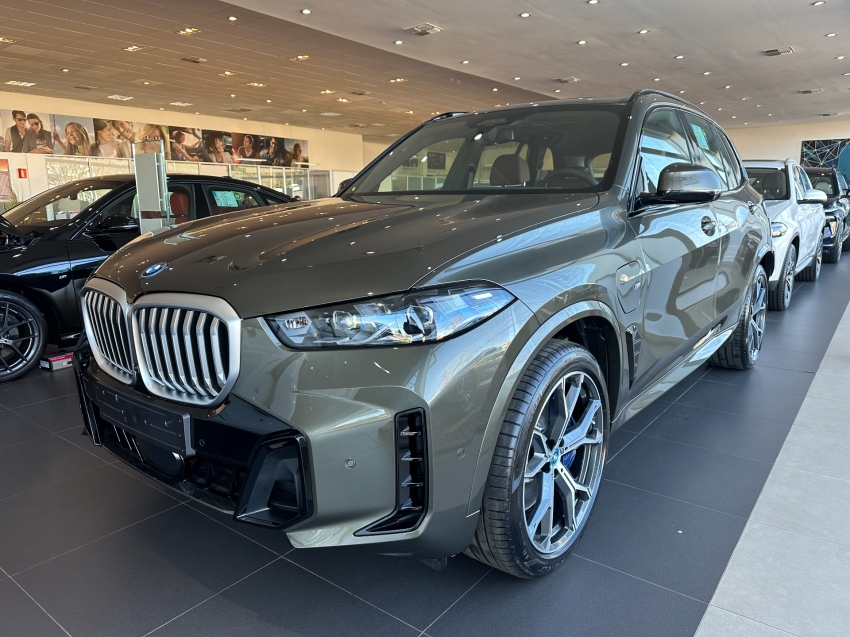 bmw x5 3.0 i6 turbo hibrido xdrive50e m sport automatico 2025