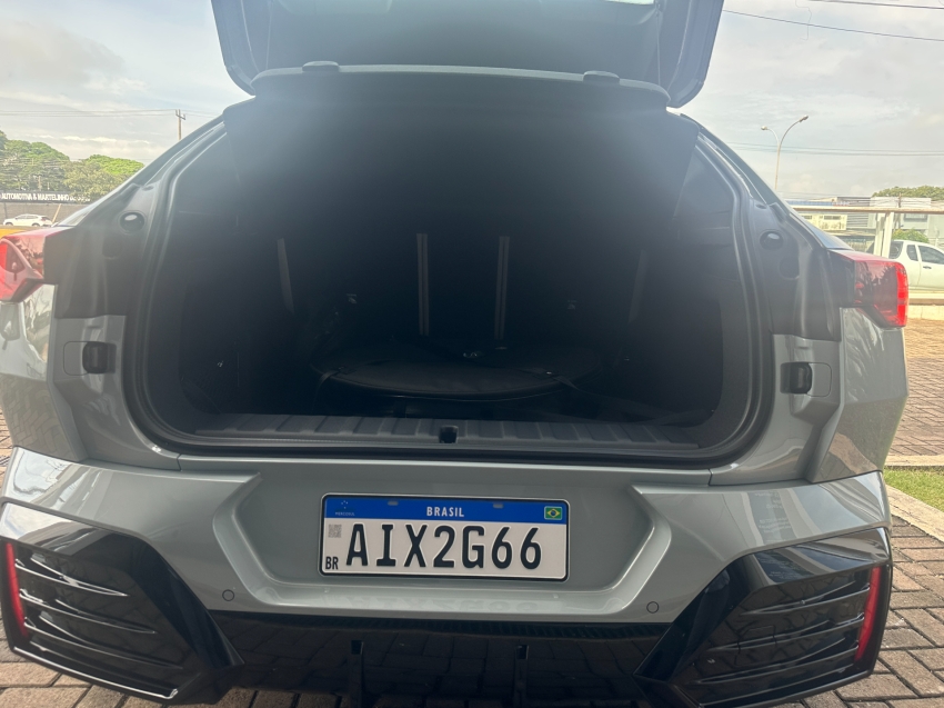 bmw ix2 64,8 kw eletrico xdrive30 m sport 2.0 4p automatico 2025