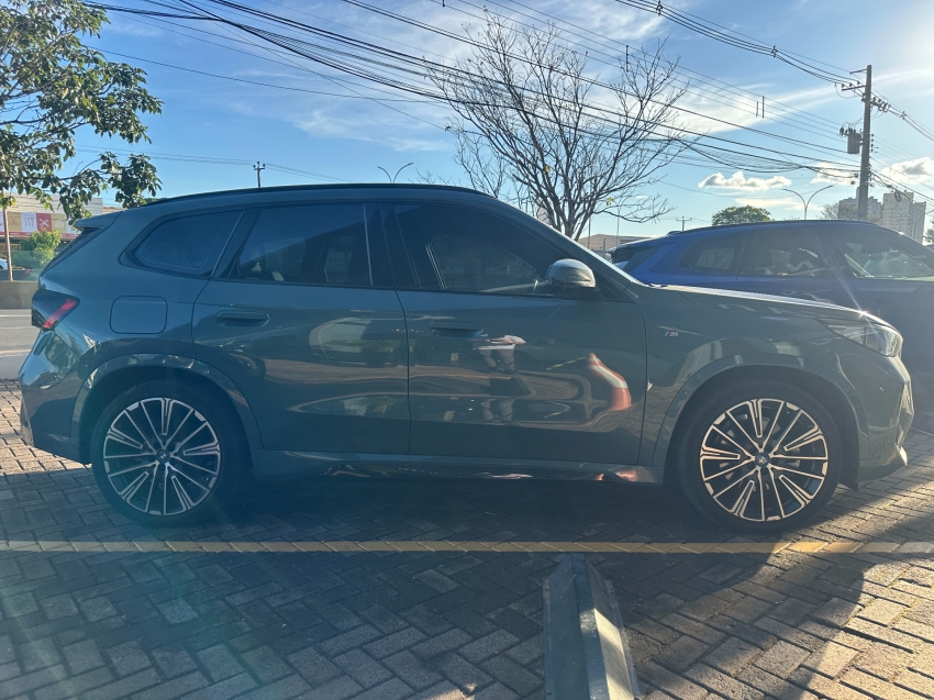 bmw ix1 eletrico xdrive30 m sport 3.0 5p automatico 2024