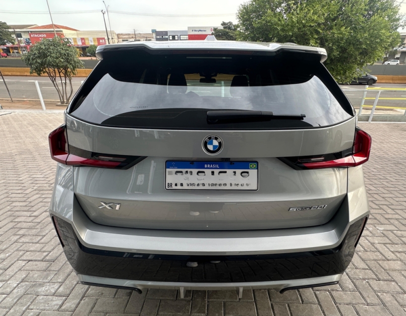 bmw x1 2.0 16v turbo gasolina sdrive20i m sport steptronic 4p automatico 2023