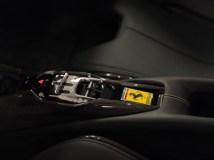 ferrari 296 gts 3.0 v6 turbo phev f1-dct hibrido 2p automatico 2024