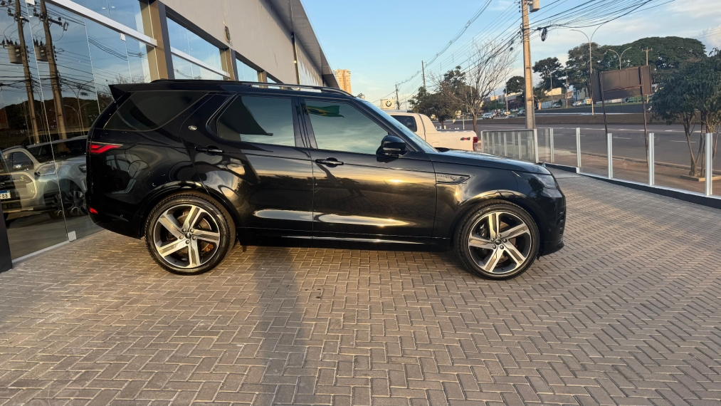 land rover discovery 3.0 d300 turbo diesel mhev metropolitan edition automatico hibrido 4p 2023