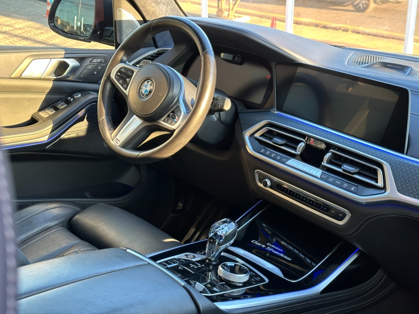 bmw x7 4.4 v8 gasolina m50i dark shadow edition steptronic 3.0 4p automatico 2021