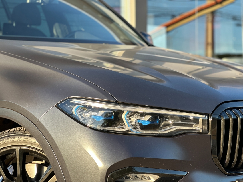 bmw x7 4.4 v8 gasolina m50i dark shadow edition steptronic 3.0 4p automatico 2021