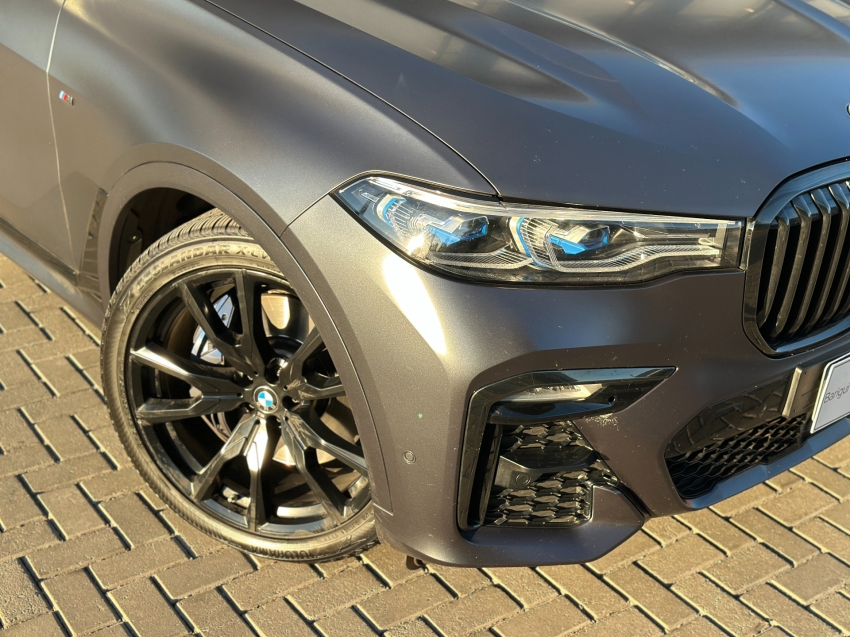 bmw x7 4.4 v8 gasolina m50i dark shadow edition steptronic 3.0 4p automatico 2021
