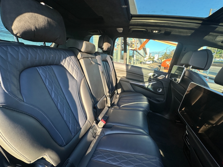 bmw x7 4.4 v8 gasolina m50i dark shadow edition steptronic 3.0 4p automatico 2021