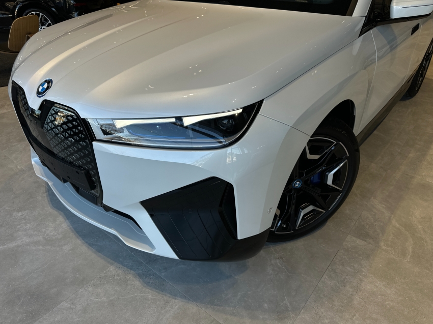 bmw ix eletrico xdrive50 sport 3.0 4p automatico 2025