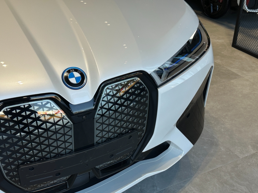 bmw ix eletrico xdrive50 sport 3.0 4p automatico 2025