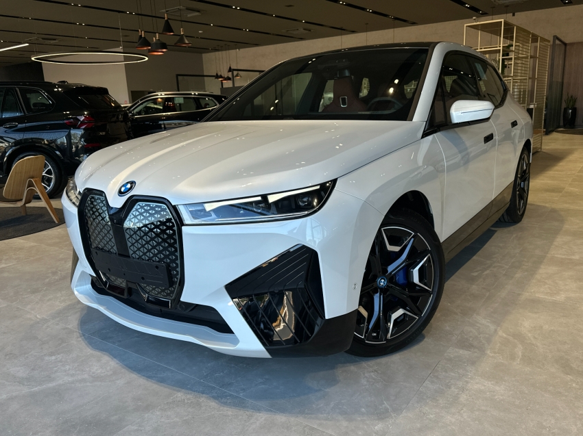 bmw ix eletrico xdrive50 sport 3.0 4p automatico 2025