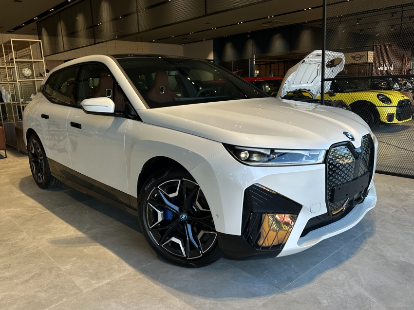 bmw ix eletrico xdrive50 sport 3.0 4p automatico 2025