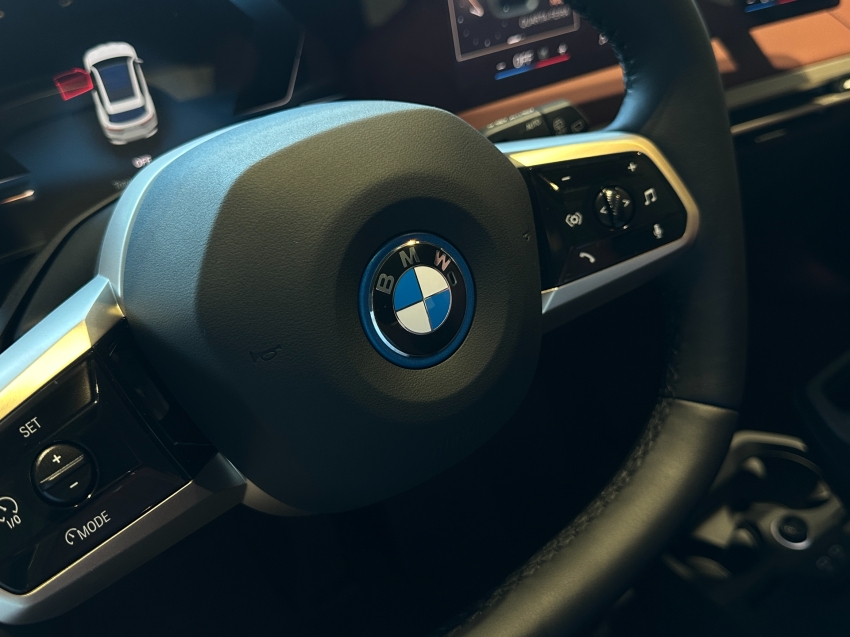 bmw ix eletrico xdrive50 sport 3.0 4p automatico 2025