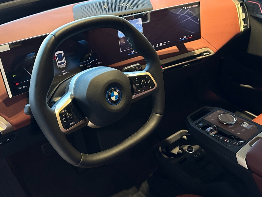 bmw ix eletrico xdrive50 sport 3.0 4p automatico 2025