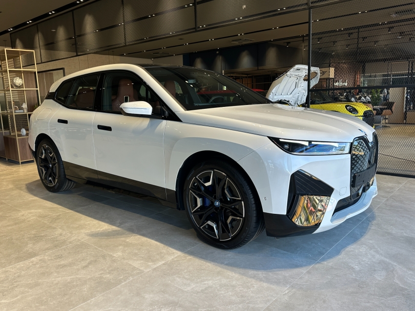 bmw ix eletrico xdrive50 sport 3.0 4p automatico 2025