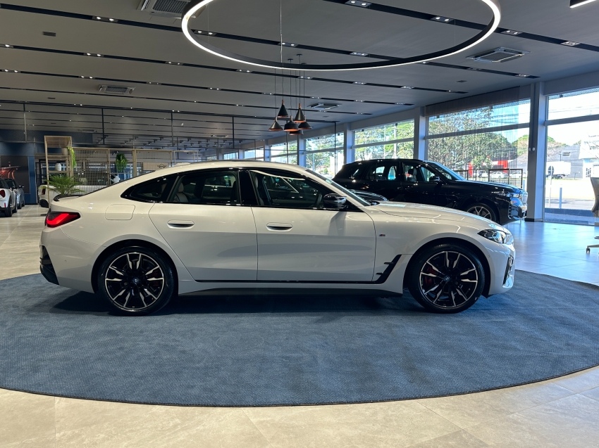 bmw i4 eletrico m50 3.0 4p automatico 2024