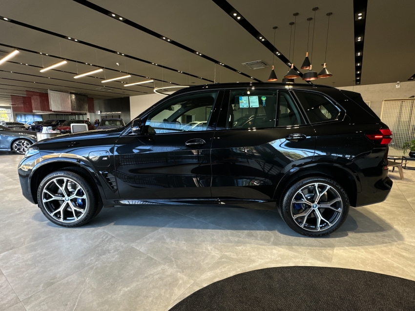 bmw x5 3.0 i6 turbo hibrido xdrive50e m sport automatico 4p 2025