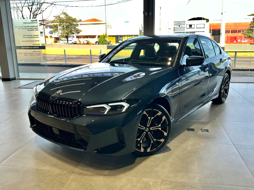 bmw 330e 2.0 16v turbo hibrido m sport automatico 4p 2025