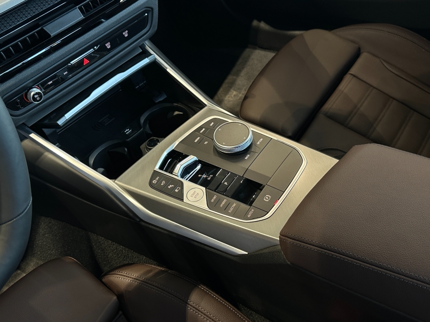 bmw 330e 2.0 16v turbo hibrido m sport automatico 4p 2025